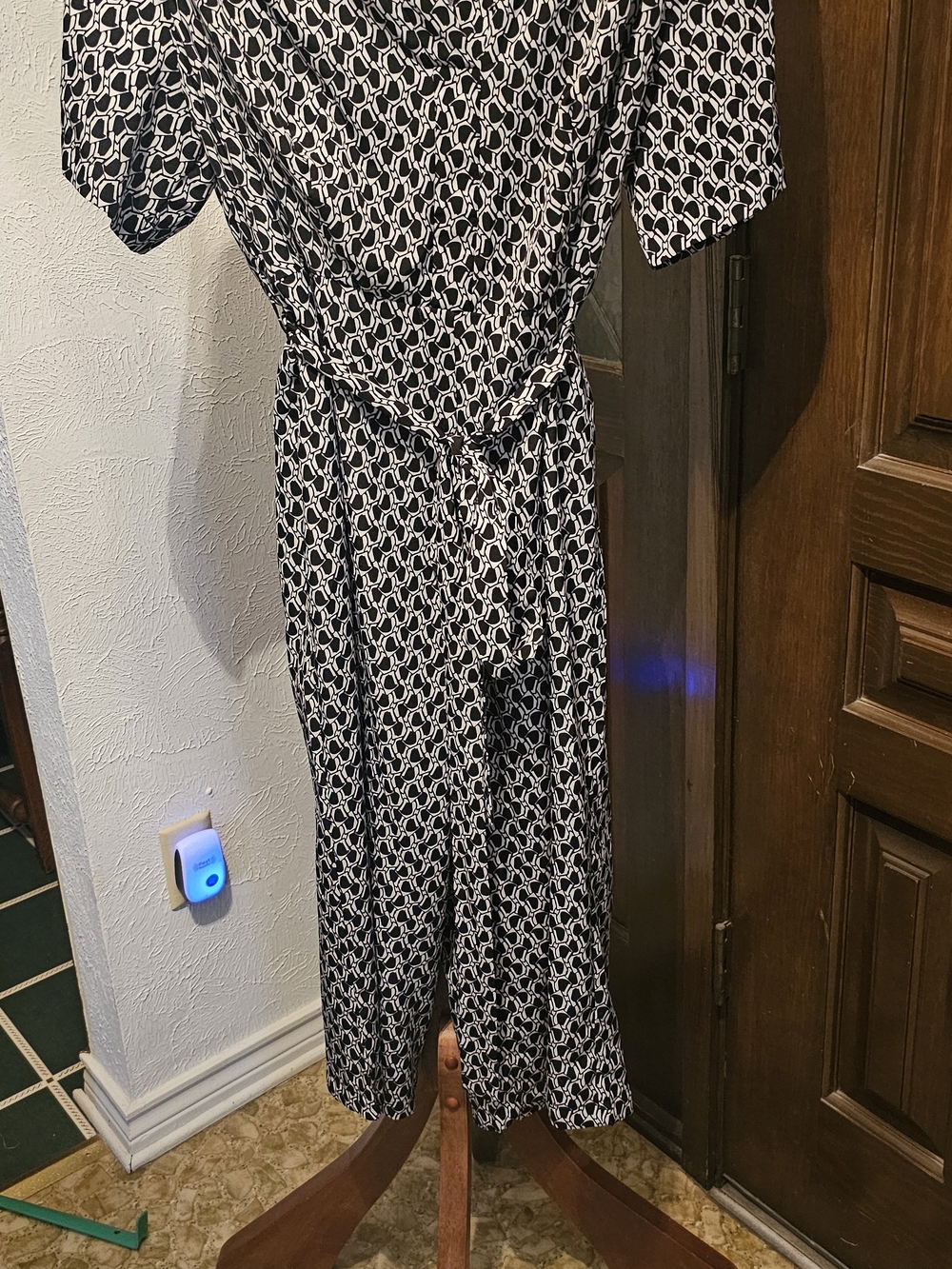Black & White Geometric Print Jumpsuit - Women's